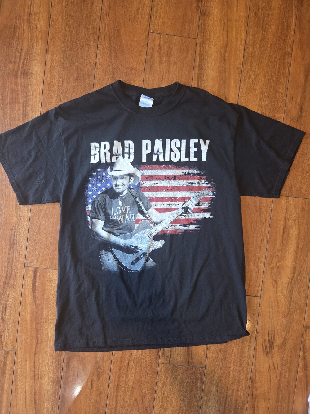 Brad Paisley Black Tour Tshirt - MENS SIZE MEDIUM